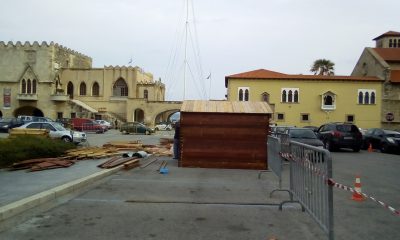 Αγώνας δρόμου για να στολιστεί η Ρόδος για τα Χριστούγεννα