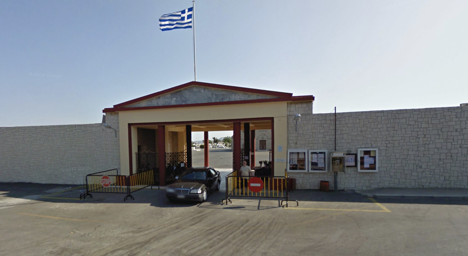 Επεισόδιο σήμερα στην είσοδο του νεκροταφείου της Ρόδου!