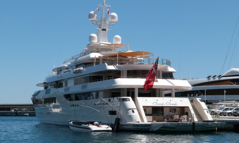 Η θαλαμηγός Chopi Chopi Λιβανέζου πολυεκατομμυριούχου βρίσκεται τώρα στη Σύμη