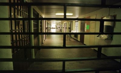 Έκανε μπάνιο και τον βίασαν στις φυλακές της Κω