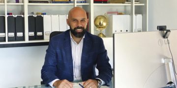 Τάσος Χατζηλιαμής: «Οι κρατήσεις παραμένουν, οι θέσεις παραμένουν, δεν έχουμε ακυρώσεις» Τάσος Χατζηλιαμής: «Οι κρατήσεις παραμένουν, οι θέσεις παραμένουν, δεν έχουμε ακυρώσεις»